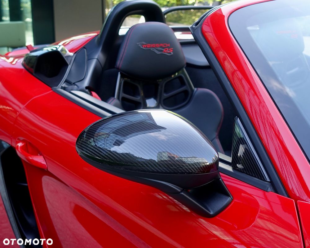 Porsche 718 Spyder - 18