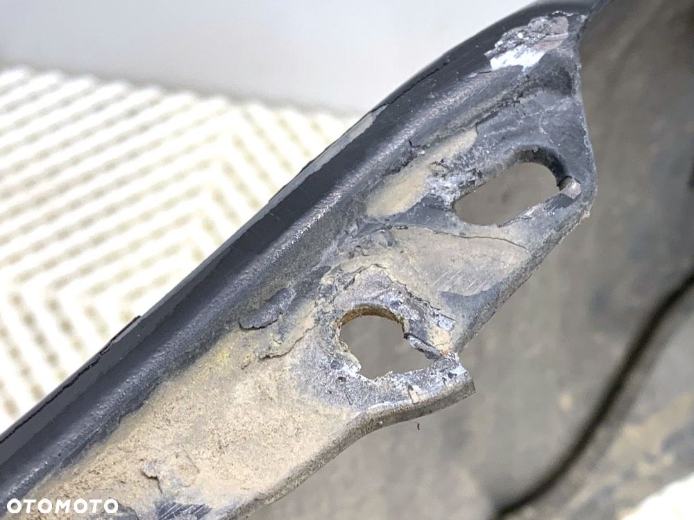 ZDERZAK PRZÓD  BMW 5 (F10) 2009 - 2016 520 d 135 kW [184 KM] olej napędowy 2010 - 2014 - 12