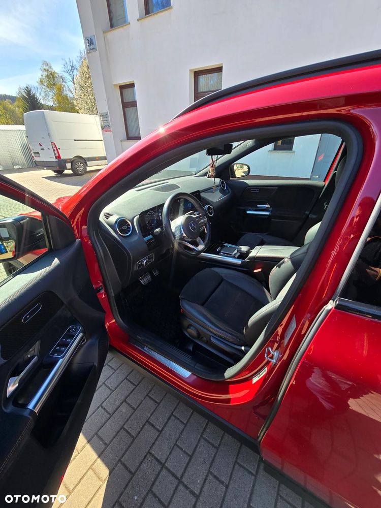 Mercedes-Benz GLA 200 AMG Line - 8