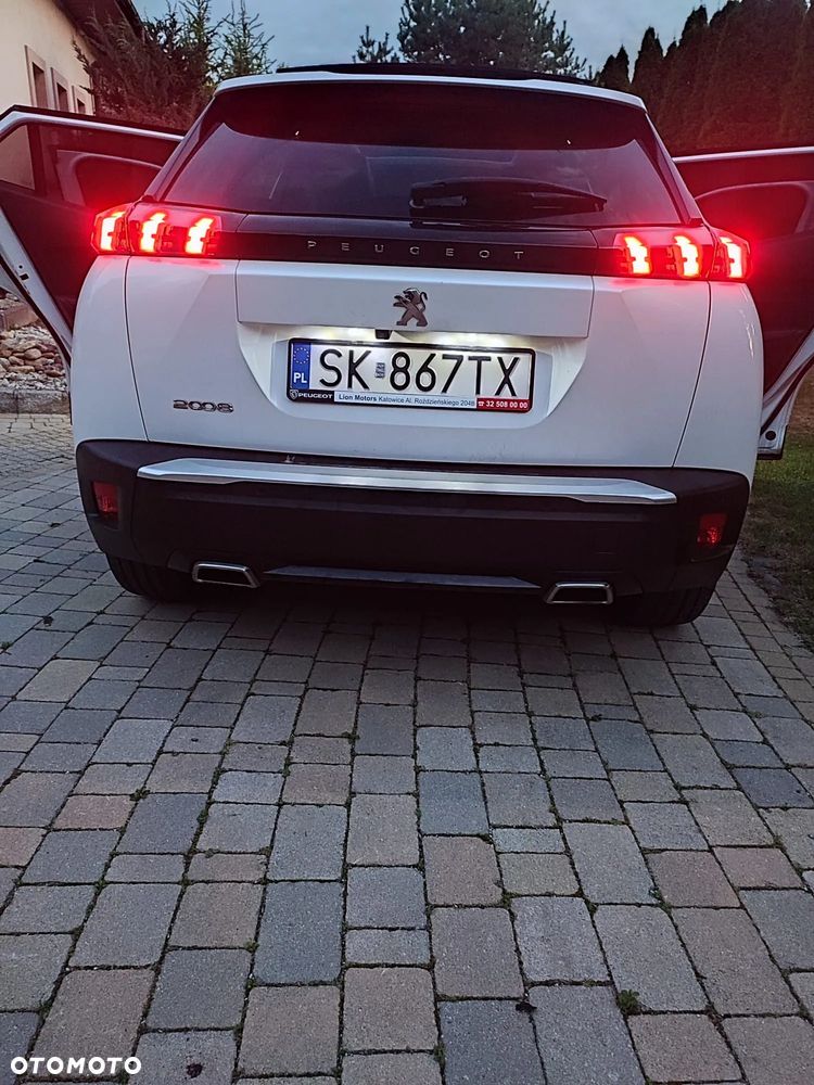 Peugeot 2008 1.2 PureTech Allure S&S EAT8 - 23