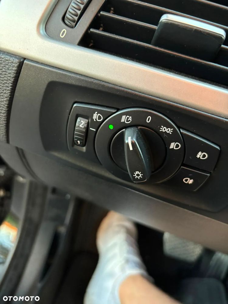 BMW Seria 3 320d DPF - 9