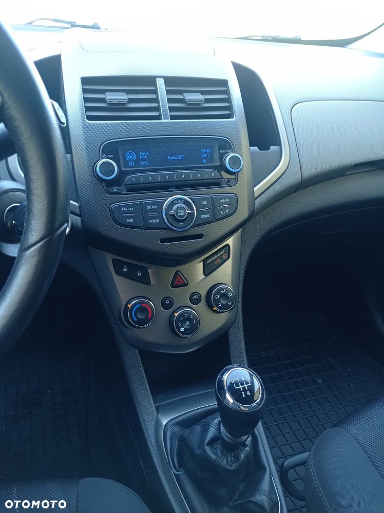 Chevrolet Aveo 1.4 16V LT - 11