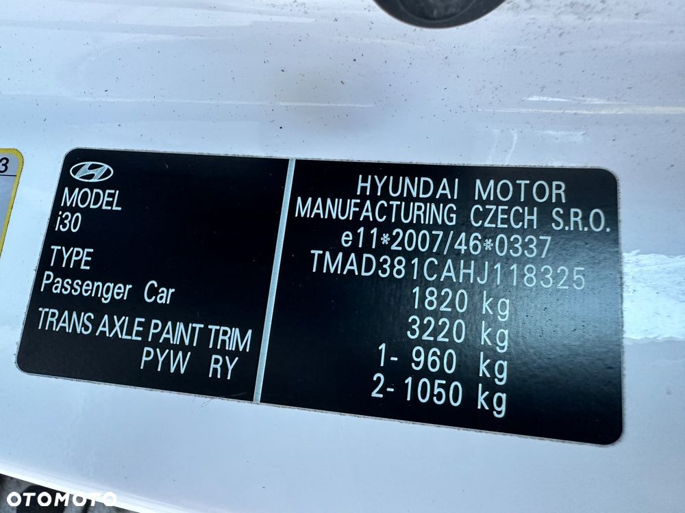 Hyundai i30 blue Kombi 1.6 GDi Passion - 37