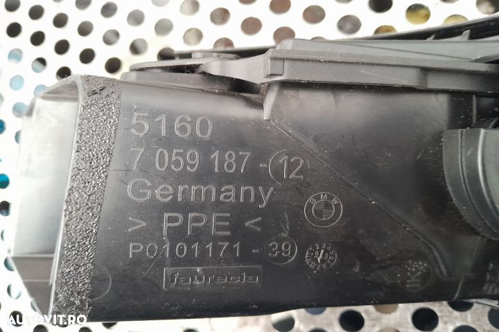 Grila ventilatie bord stanga 51607059187 BMW Seria 1 E87 [2004 - 2007 - 2