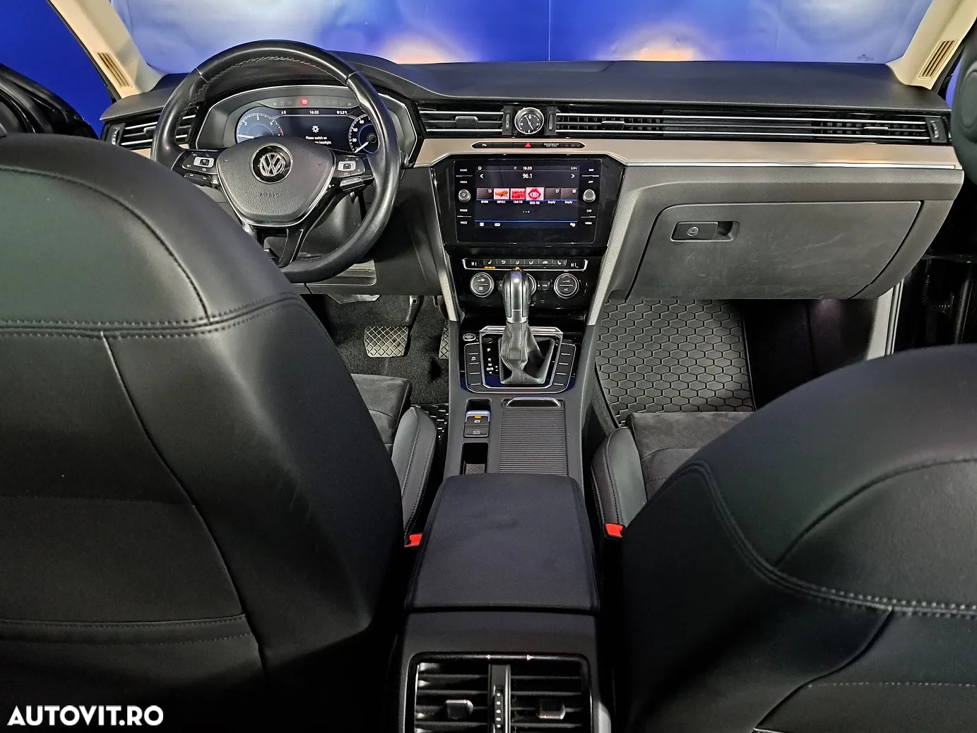 Volkswagen Passat - 15