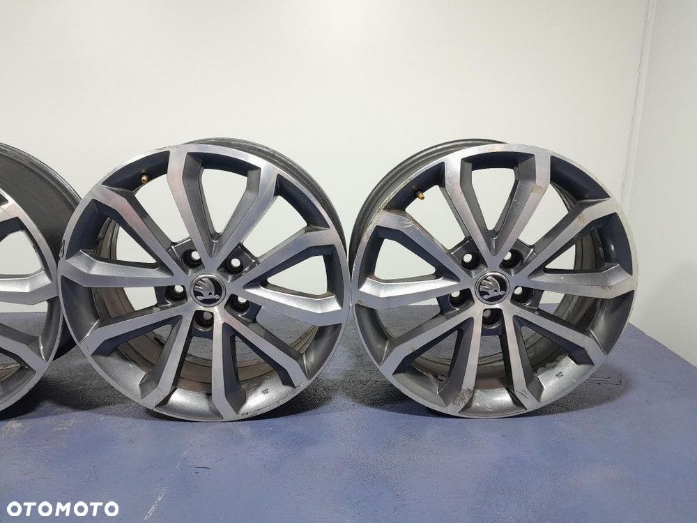 SKODA OCTAVIA III LIFT FELGI ALUMINIOWE 7JX17 ET 49 5X112 5E0601025BQ - 2