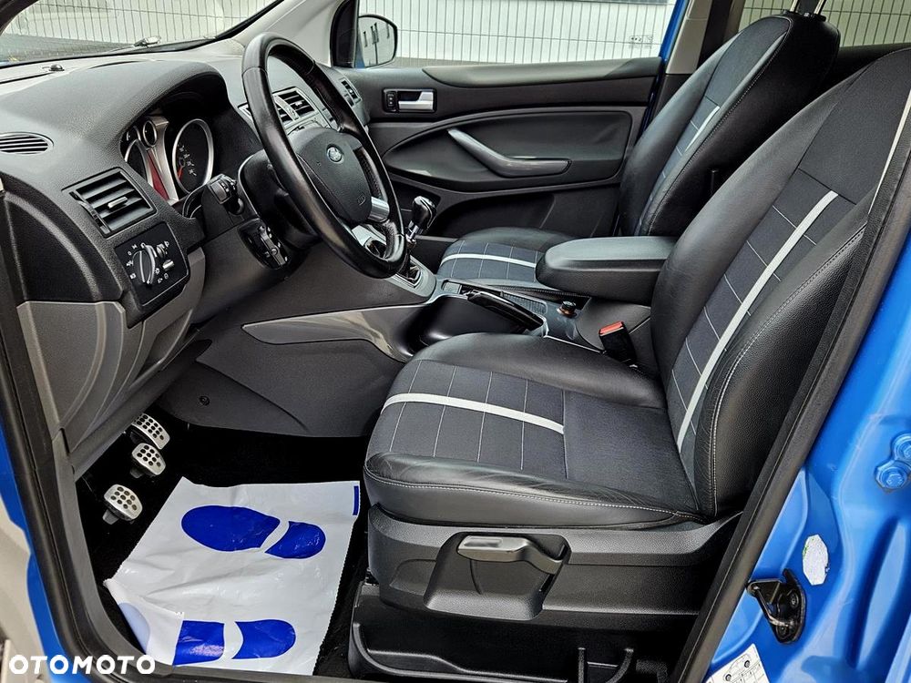 Ford Kuga 2.0 TDCi 4x4 Titanium - 21