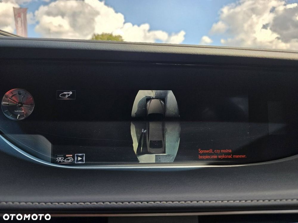 Lexus LS 500h Business Edition AWD - 17