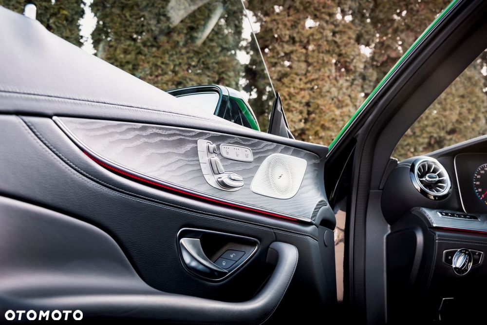 Mercedes-Benz AMG GT 53 4Matic+ 4D Speedshift TCT 9G - 6