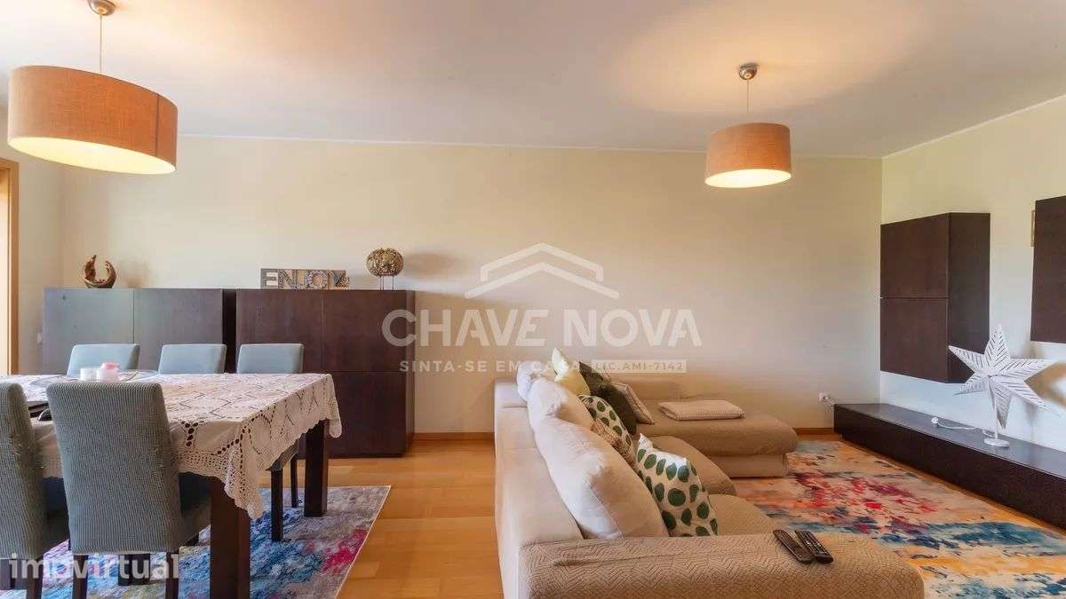 T3 em Matosinhos | Áreas Generosas, Garagem Box e Varanda Vista Mar - Grande imagem: 3/37