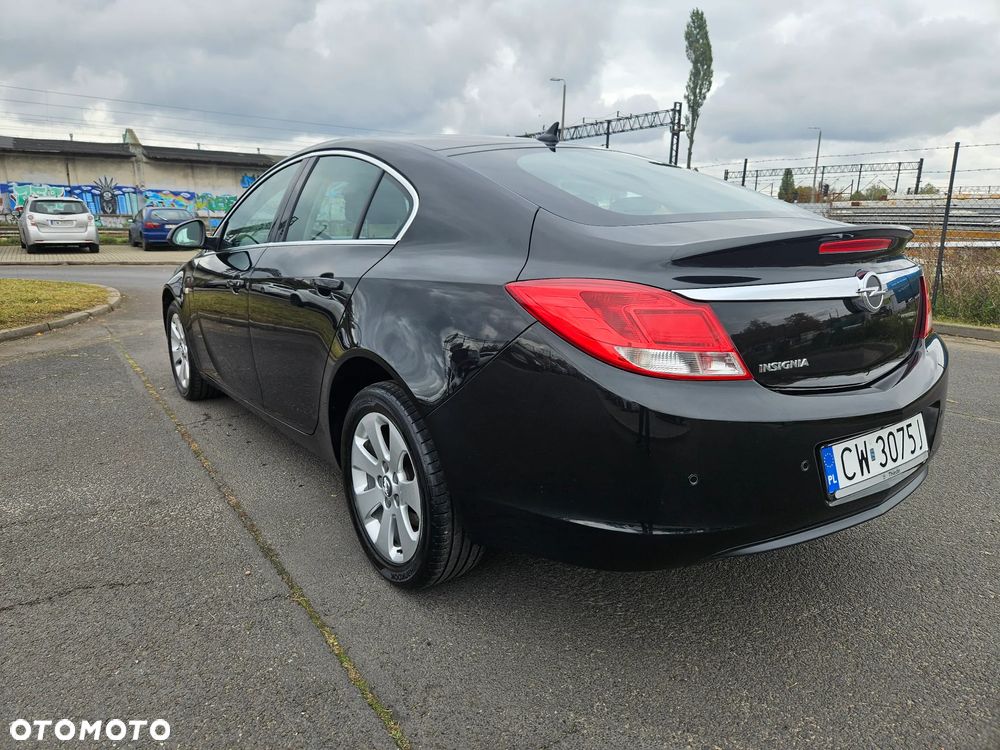Opel Insignia 1.6 Design Edition - 8
