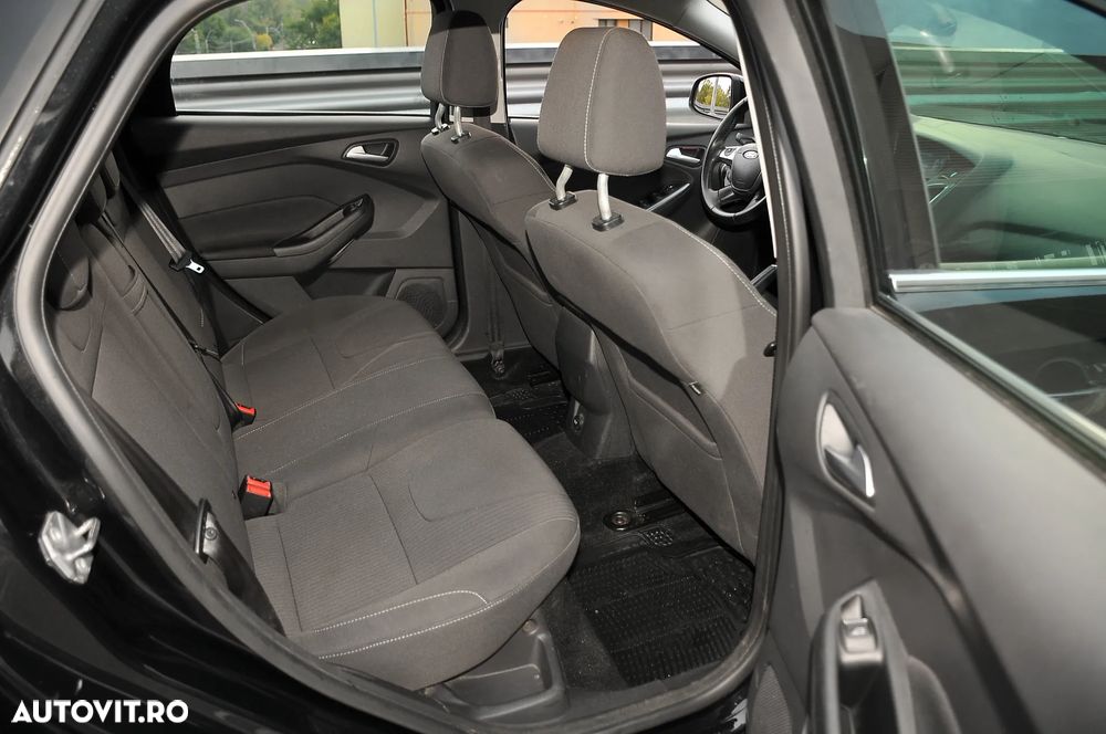 Ford Focus - 11