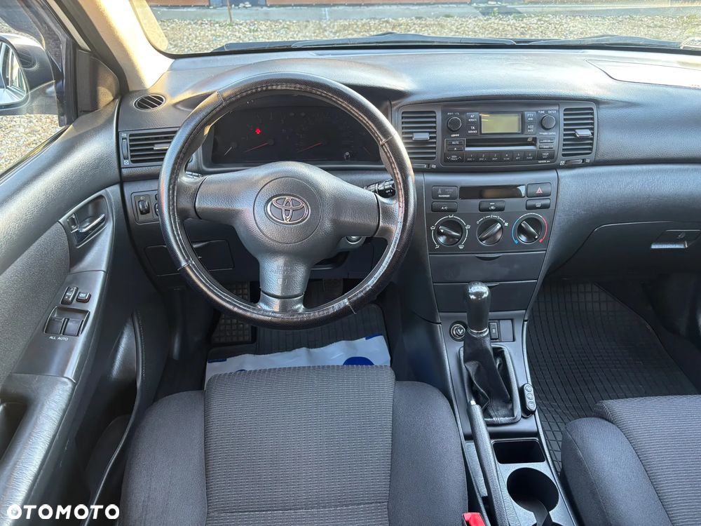 Toyota Corolla - 17