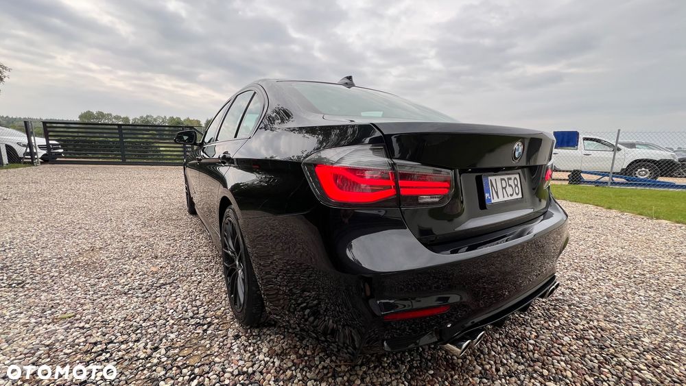 BMW Seria 3 330i Sport Line - 18