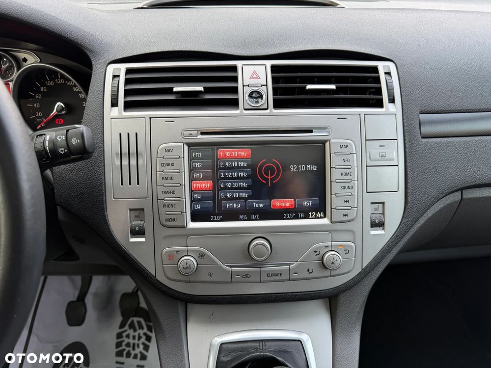 Ford Kuga 2.0 TDCi 2x4 Titanium - 26
