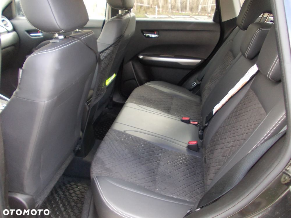 Suzuki Vitara - 11