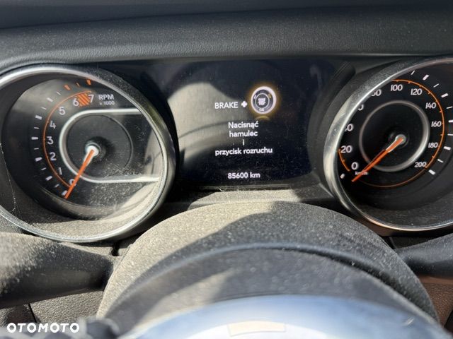 Jeep Wrangler Unlimited GME 2.0 Turbo Sahara - 5