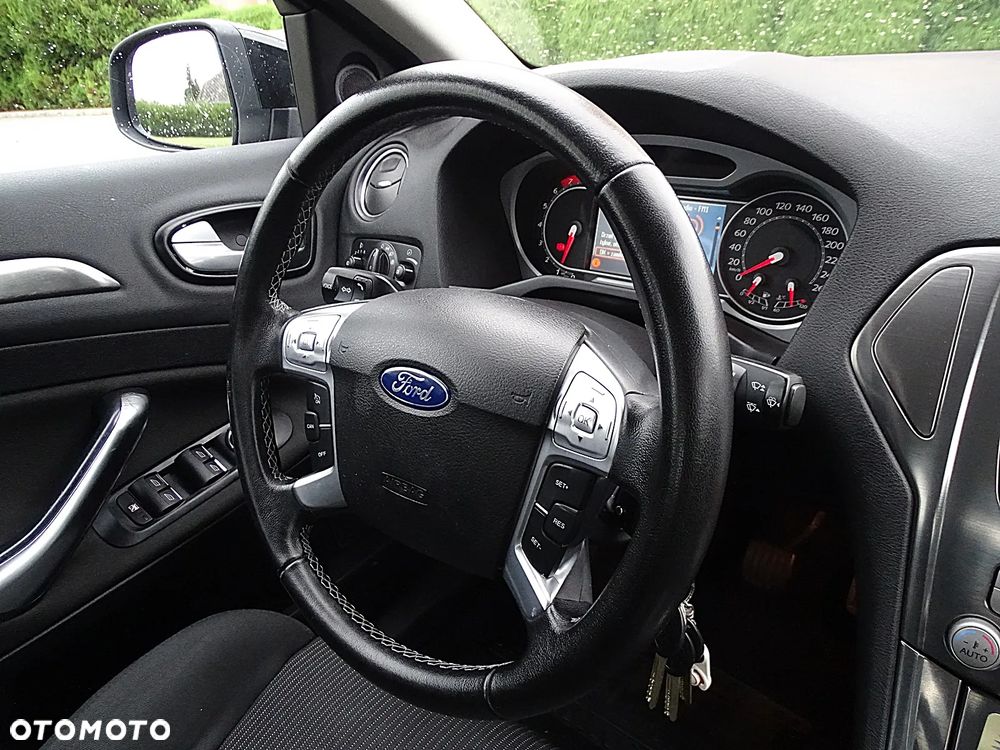 Ford Mondeo 2.0 Titanium - 29