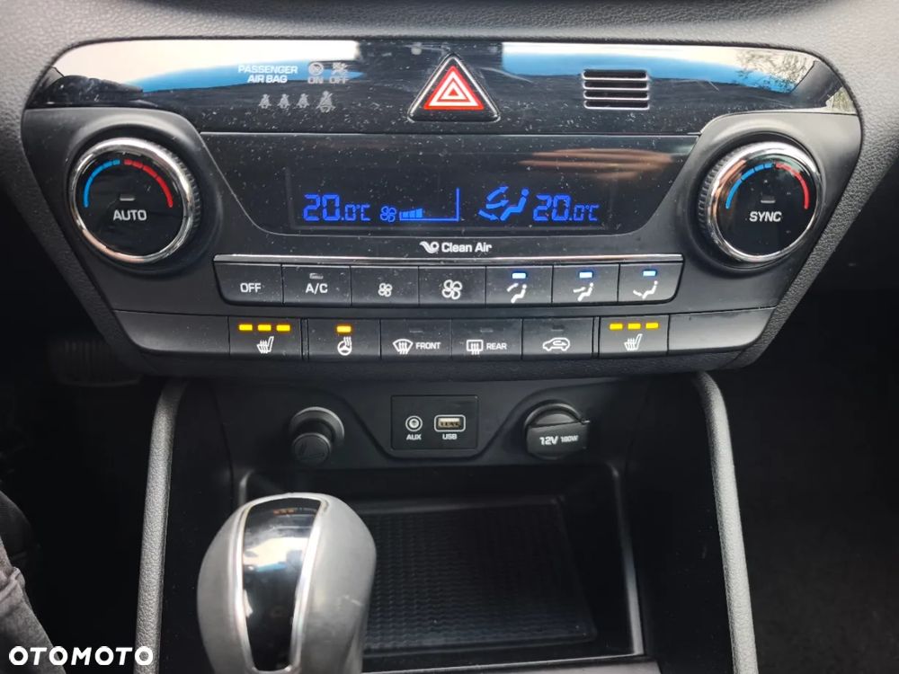 Hyundai Tucson 2.0 CRDI 4WD Automatik Style - 16