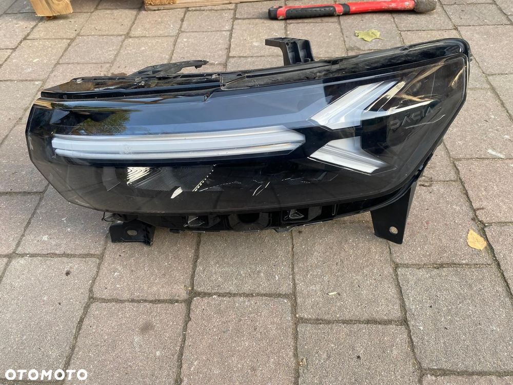 lampa przednia dacia duster iii 2024 rok 260603515r 260107725r komplet - 2
