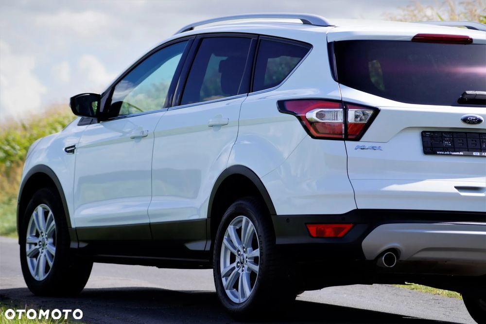 Ford Kuga - 12