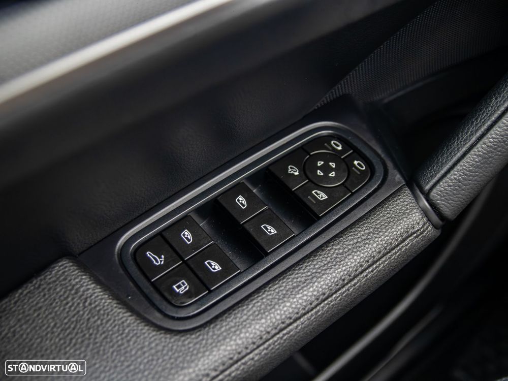 Porsche Cayenne Coupé E-Hybrid - 51