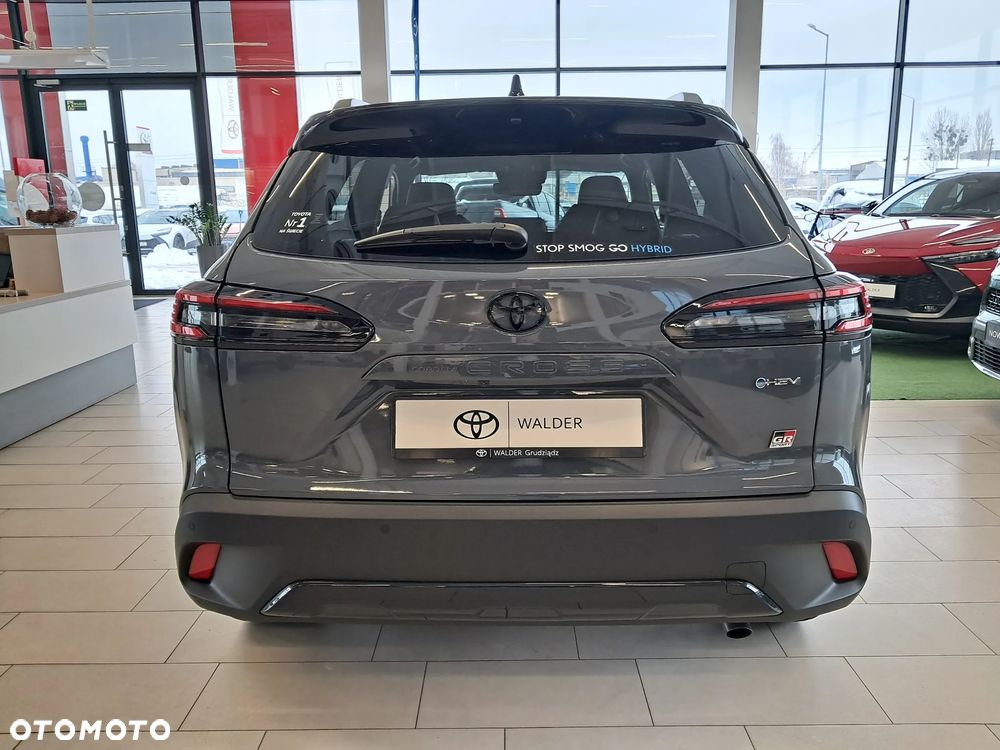 Toyota Corolla Cross 2.0 Hybrid GR Sport - 3