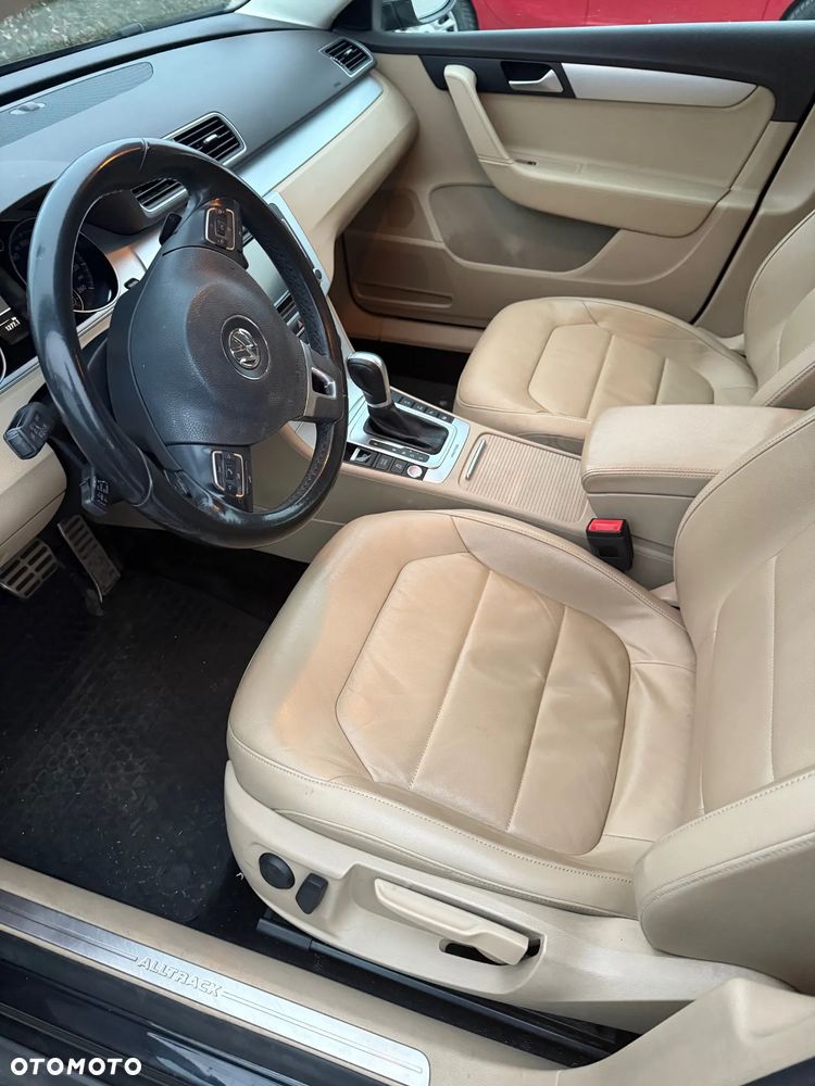 Volkswagen Passat Alltrack 2.0 TDI 4Motion DSG BlueMotion Tec - 9