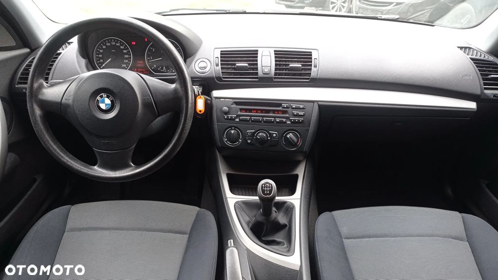 BMW Seria 1 - 37
