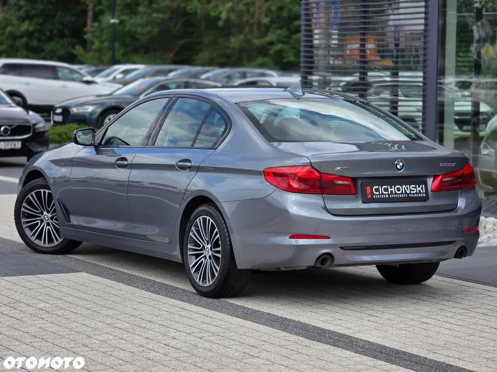 BMW Seria 5 520i GPF Sport Line sport - 8