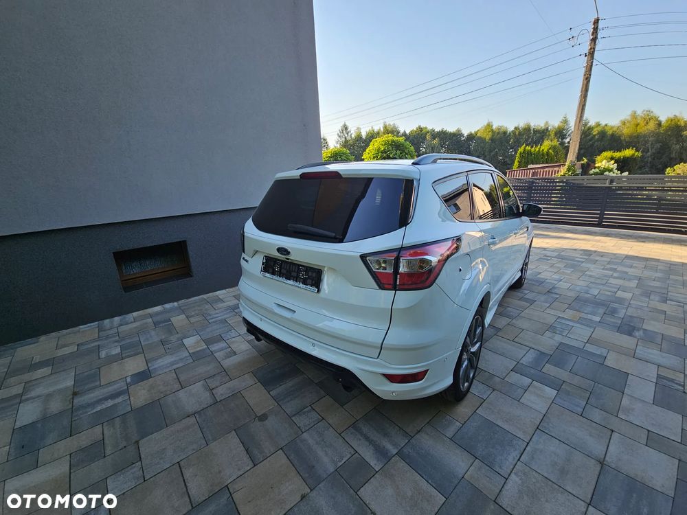 Ford Kuga 1.5 EcoBoost 2x4 ST-Line - 9