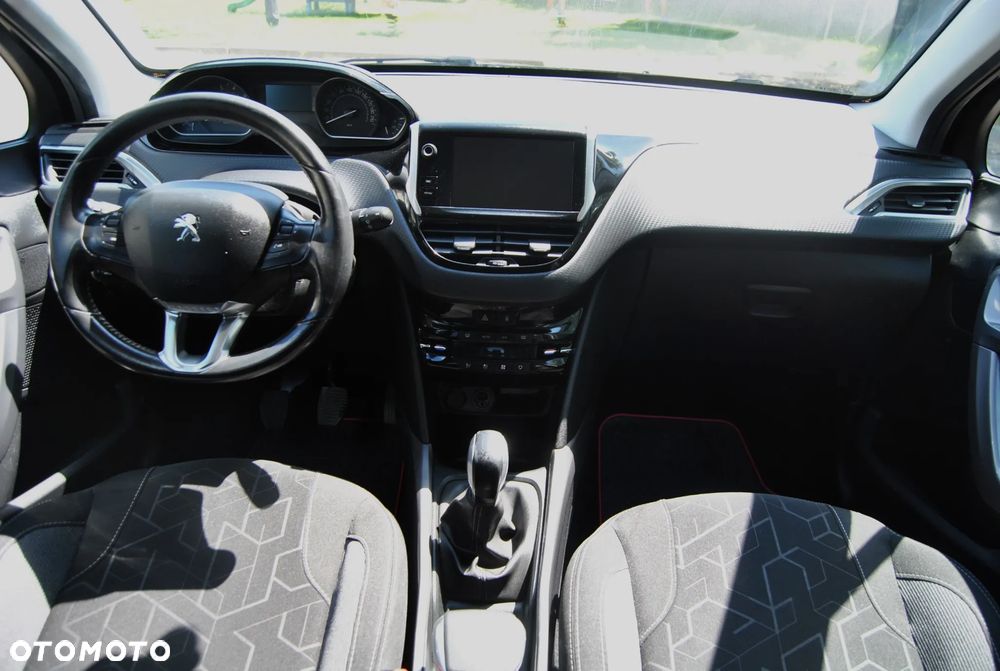 Peugeot 2008 - 9