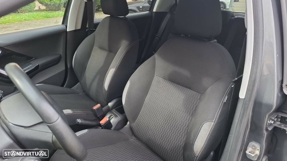 Peugeot 208 1.2 PureTech Active - 13