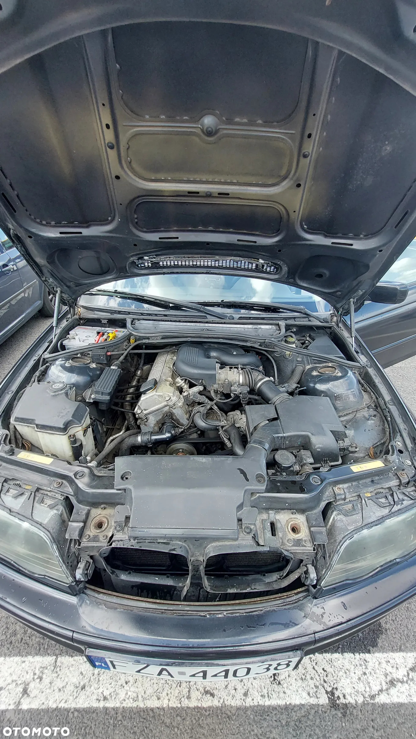 BMW Seria 3 318i - 11