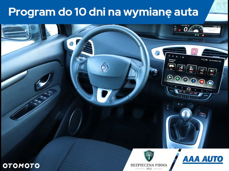 Renault Scenic - 8