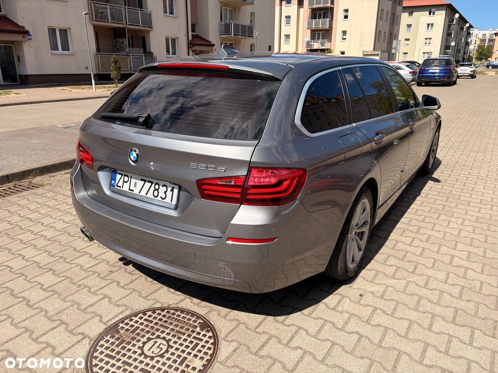 BMW Seria 5 520d xDrive - 3