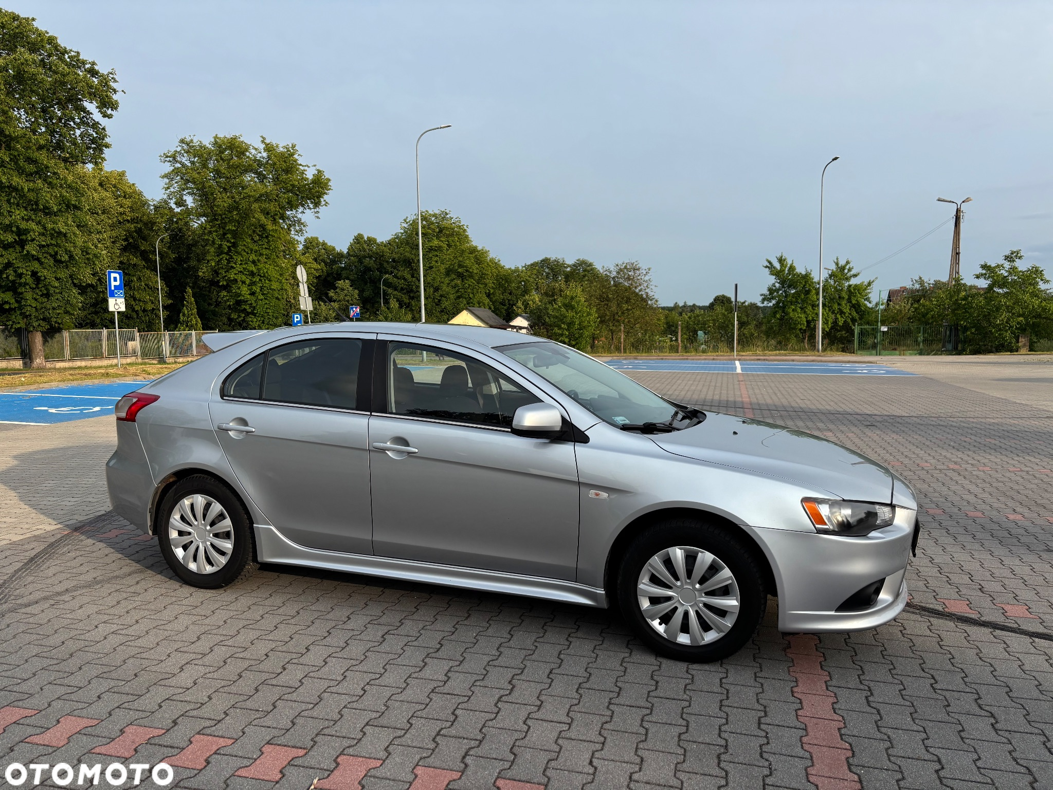 Mitsubishi Lancer 1.8 Invite - 2