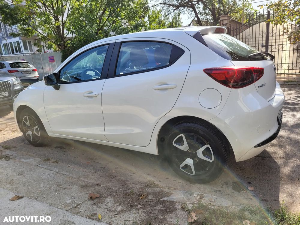 Mazda 2 e-SKYACTIV G 90 M HYBRID Center-Line - 6