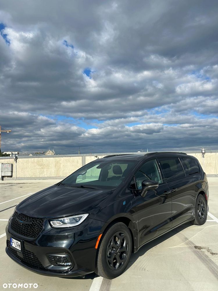 Chrysler Pacifica - 3