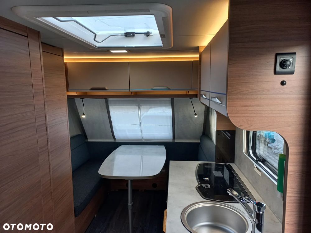 KNAUS Sport 400 LK, Piętrowe łóżko - 9