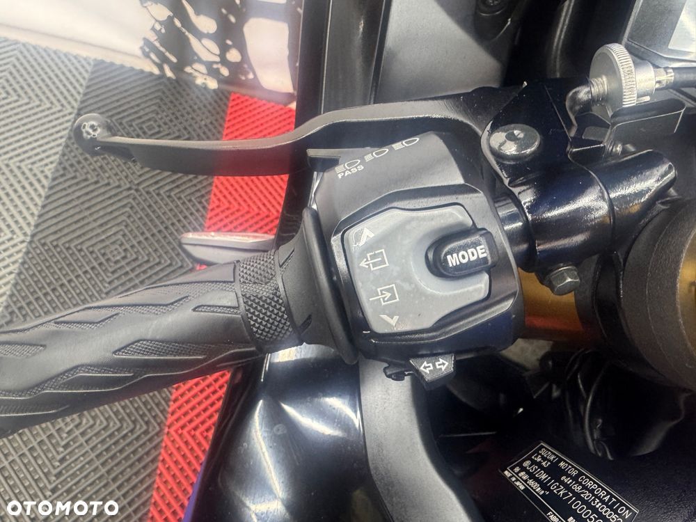 Suzuki GSX-R - 22