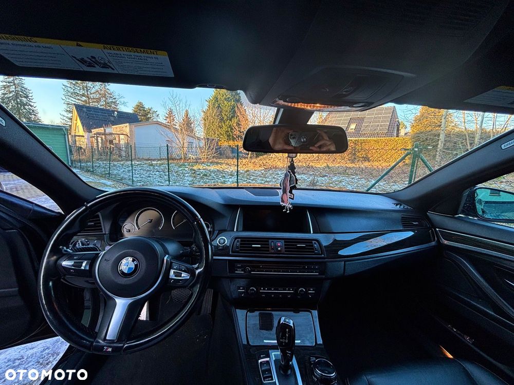 BMW Seria 5 528i - 12
