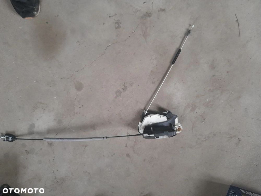 zamek przód lewy VW Seat Ibiza 6j IV 5N1837015N - 9