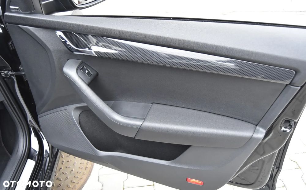 Skoda Octavia 2.0 TDI 4x4 DSG RS - 28