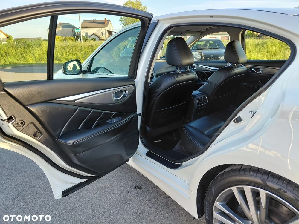 Infiniti Q50 2.0t Sport Tech EU6 - 10