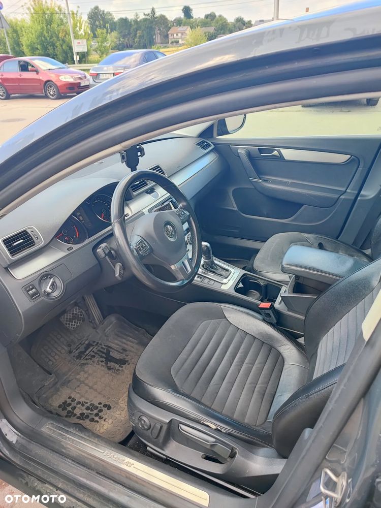 Volkswagen Passat 2.0 TDI 4Mot Highline DSG - 5