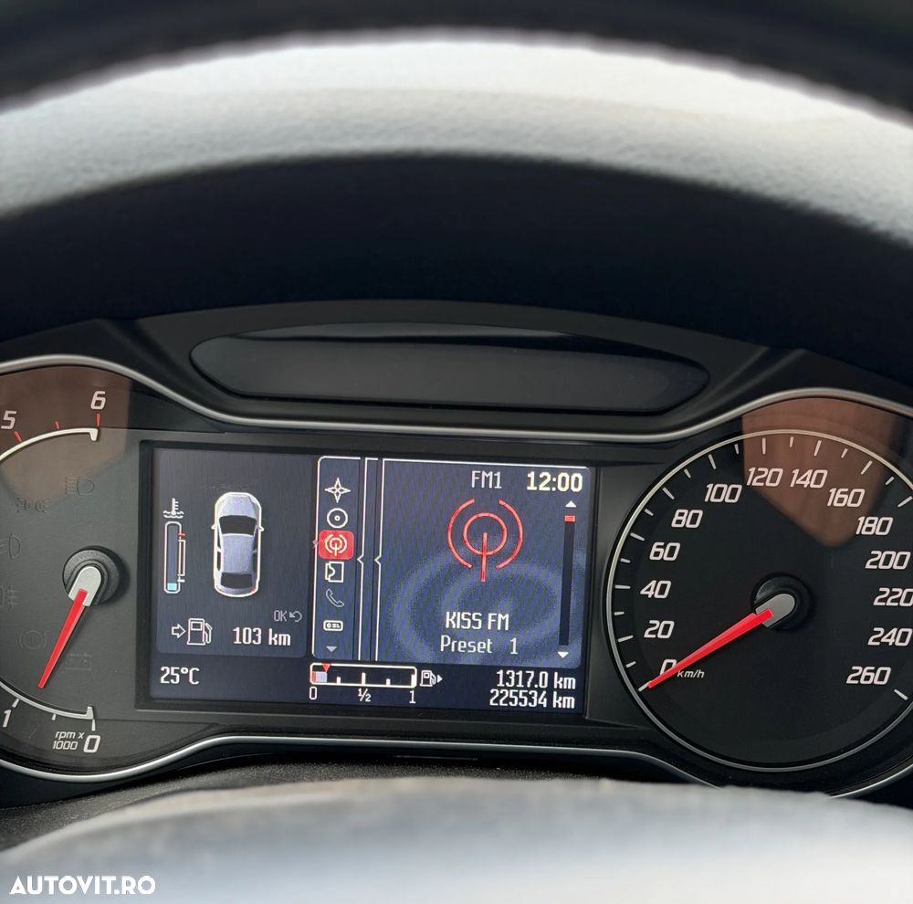 Ford Mondeo - 9