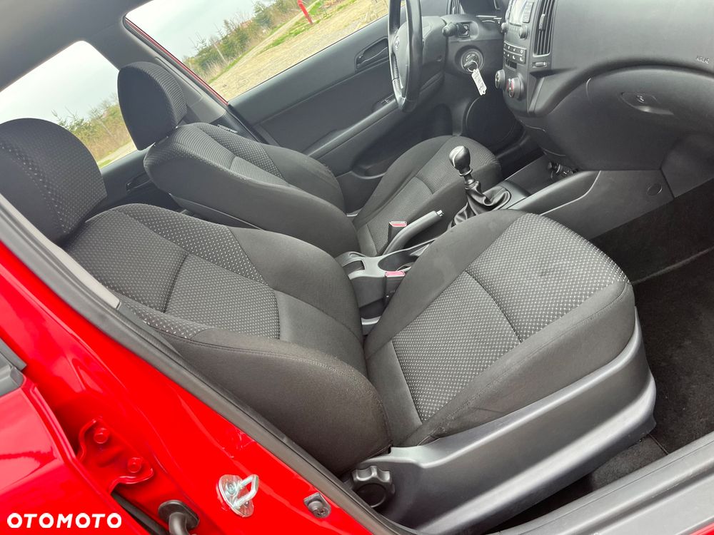 Hyundai i30 1.4 FIFA WM Edition - 16