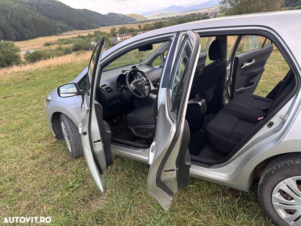 Toyota Auris 2.0 D-4D - 3