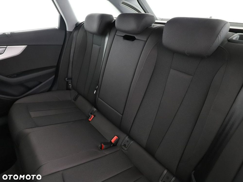 Audi A4 Avant 35 TDI mHEV S tronic - 18